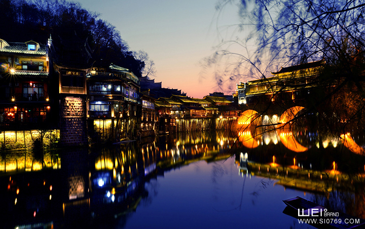 湘西鳳凰，旅游品牌形象設(shè)計(jì)，旅游品牌，形象設(shè)計(jì)，標(biāo)志設(shè)計(jì)